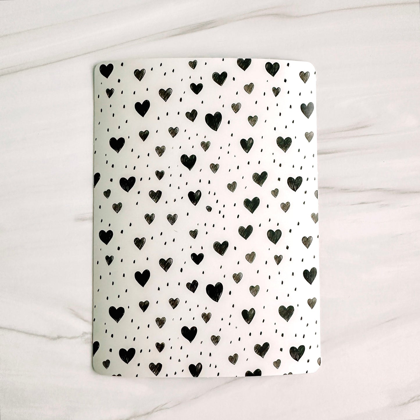 Vinyl Insert for Kindle Paperwhite Case - Black and White Hearts